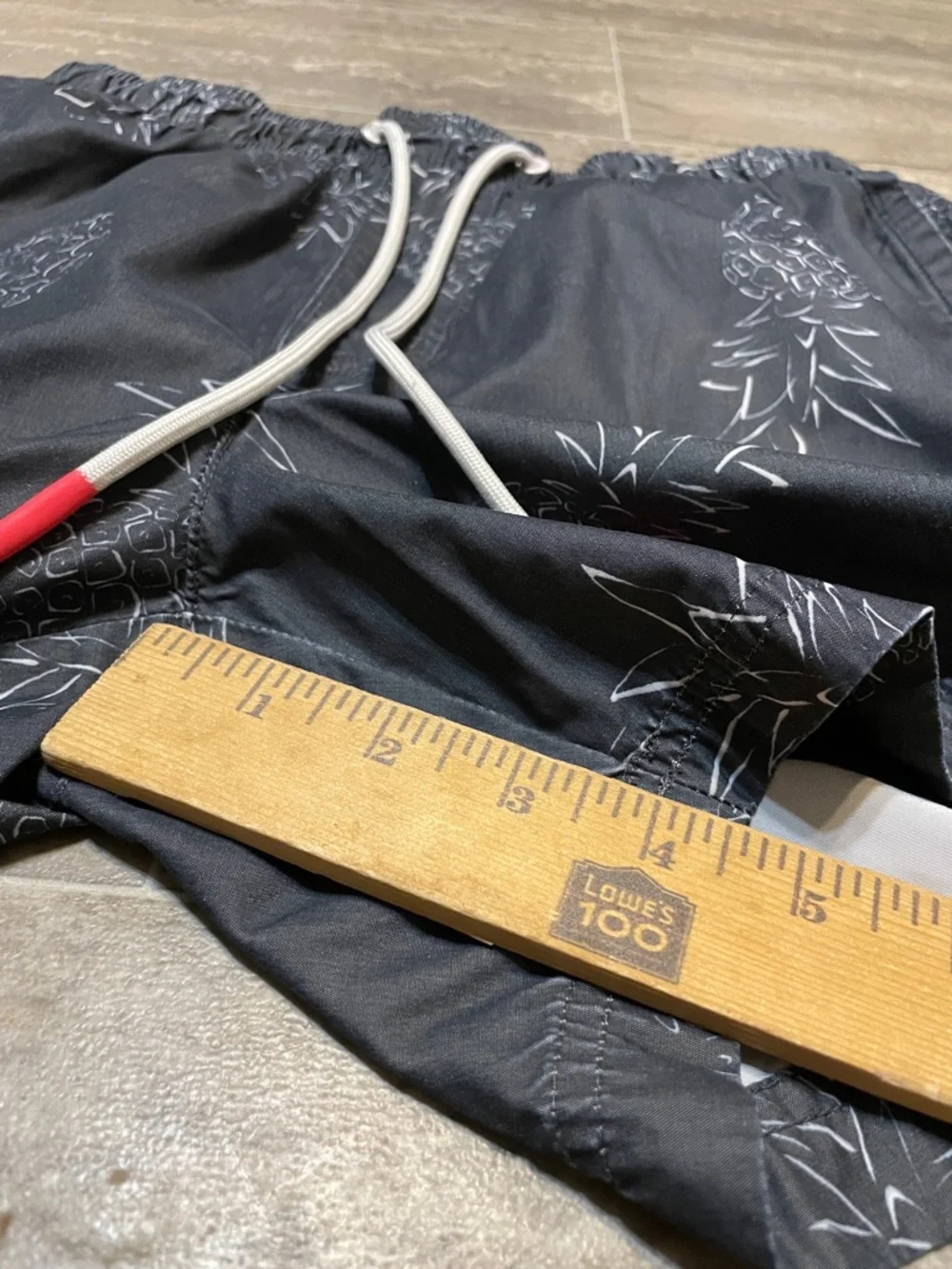 Men's American Eagle Swim Trunks Size Small Black Pineapples Lined